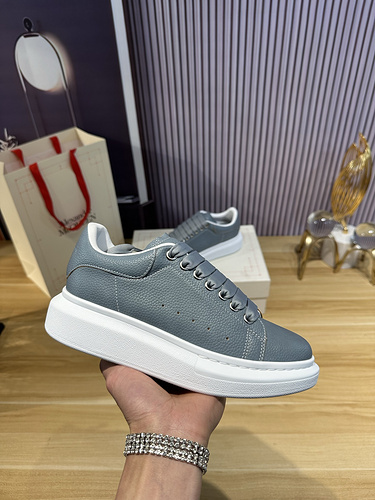 McQueen * couple code: 0514C40 Size: Female 34-41, Male 38-46 (Female size 34) 40.41, men's size 38.