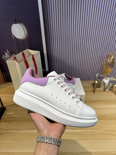 McQueen * couple code: 0514C40 Size: Female 34-41, Male 38-46 (Female size 34) 40.41, men's size 38.