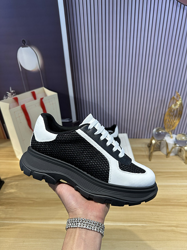 McQueen Couple Code: 0514C60 Size: Female 34-41, Male 38-46 (Female 34) 40.41, men's size 38.45.46 i