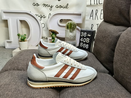 The 866D adidas SL 72 OG W JH8657 retro sports shoe series is popular worldwide. Riding on this wave