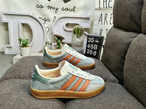 386D Adidas Gazelle Indoor JQ0011 casual, wear-resistant, lightweight, low top board shoes. This Adi