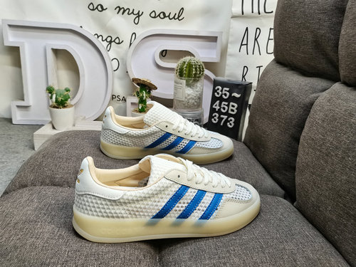 373D Adidas Gazelle Indoor JH5419 casual, wear-resistant, lightweight, low top board shoes. This Adi