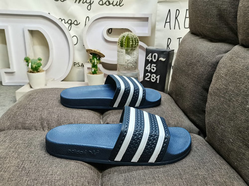 281D Adidas slippers new beach shoes, swimming sports and leisure shoes
