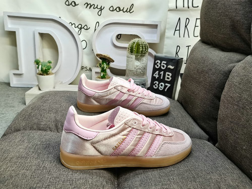397D Adidas Gazelle Indoor JI29 casual, wear-resistant, lightweight, low top board shoes. This Adida