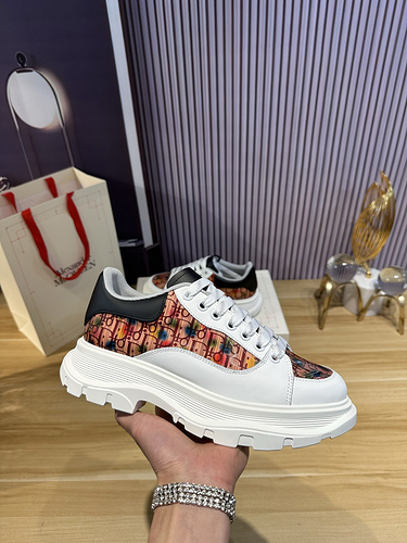 McQueen Couple Code: 0514C60 Size: Female 34-41, Male 38-46 (Female 34) 40.41, men's size 38.45.46 i