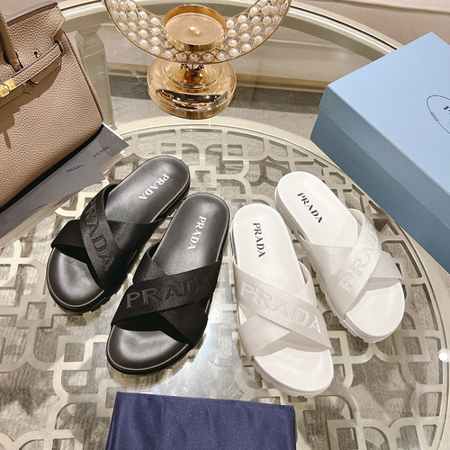 Prada * couple code: 0514B60 Size: Female 35-40 Male 39-45