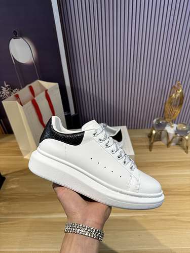 McQueen * couple code: 0514C40 Size: Female 34-41, Male 38-46 (Female size 34) 40.41, men's size 38.